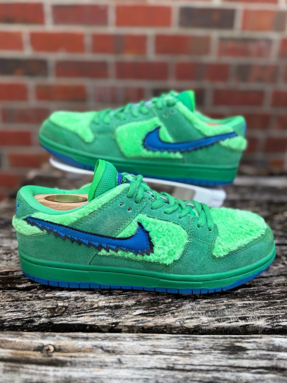 Nike SB Dunk Low Grateful Dead x Green Bear Men’s Sz 8.5 Suede/Shag Sneaker P6